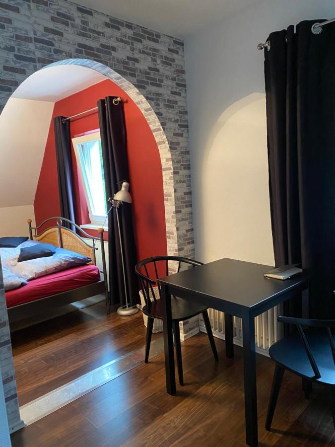 Ein Appartement Und Ein Komfortzimmer In Malsch, Zwischen Karlsruhe, Rastatt Und Baden-Baden Malsch  المظهر الخارجي الصورة