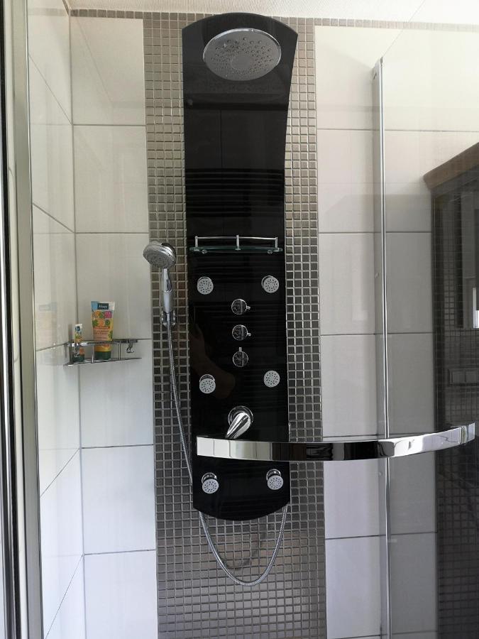 Ein Appartement Und Ein Komfortzimmer In Malsch, Zwischen Karlsruhe, Rastatt Und Baden-Baden Malsch  المظهر الخارجي الصورة